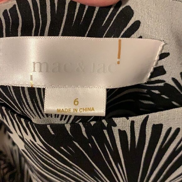 Mac & Jac Floral Skirt Size 6 - Picture 3 of 4